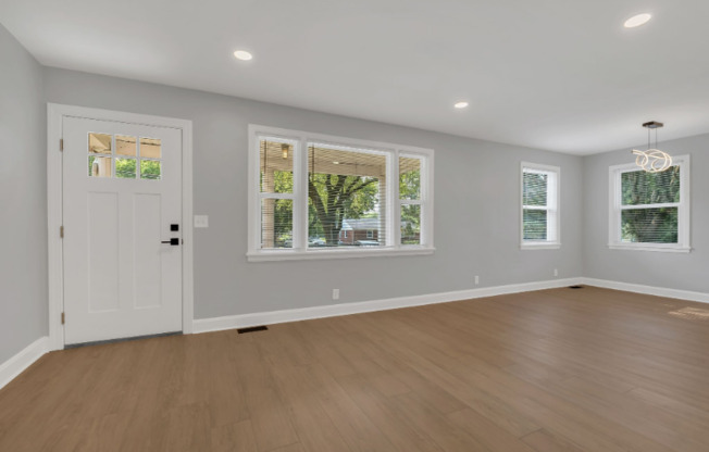 745 DELAWARE AVE