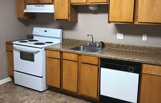 2 beds, 1.5 baths, 825 sqft, $910, Unit 815P