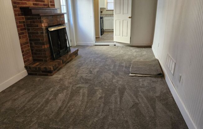 Charming Updated 4-bedroom, 1-bathroom home! $995 Per Month.