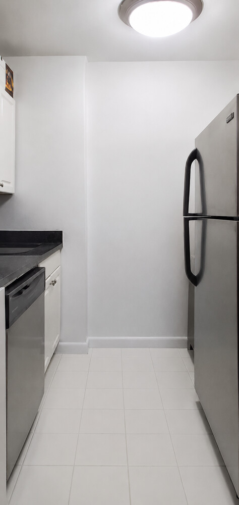 401 W 56 ST