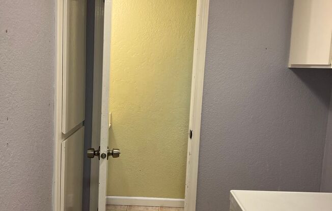 New Price $2,100.00 South Davis Townhome On Veranda Terrace,  3+1.5, Garage, Small backyard, Fruit trees.