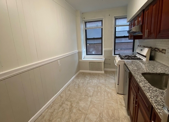 2003 Commonwealth Ave