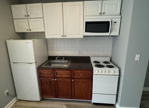 724 Delta Ave.  Apt. 9