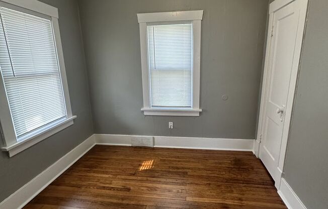 2 beds, 1 bath, $925