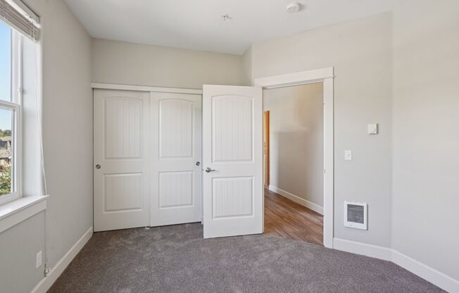 2 beds, 2 baths, 966 sqft, $1,795, Unit 302