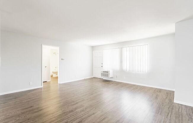 1 bed, 1 bath, 750 sqft, $1,998, Unit 218