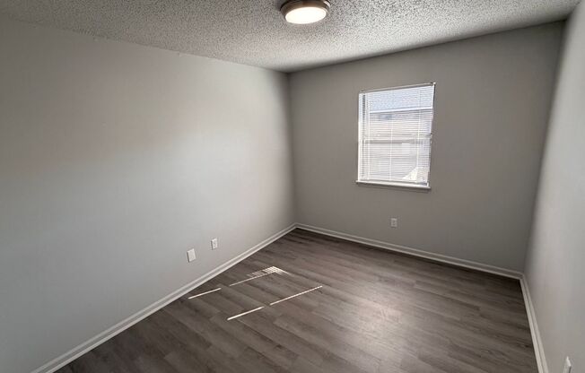 2 beds, 1 bath, 855 sqft, $1,049, Unit 3366-14