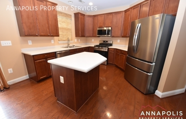 1606 STERN CT