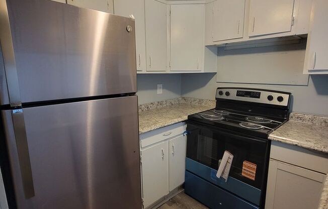 3 beds, 2 baths, 1,189 sqft, $1,200, Unit G7