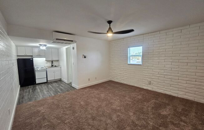 Hampton Court Apartments