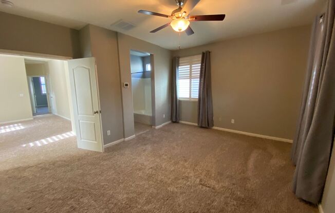 3 beds, 2.5 baths, $2,650