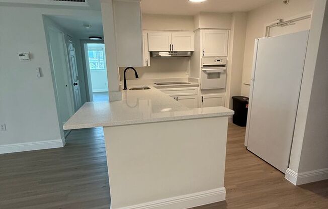 2 beds, 2 baths, 1,032 sqft, $1,650, Unit 206 (Renovated)