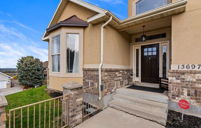 4 Bedroom/ 4 Bathroom Home In Draper