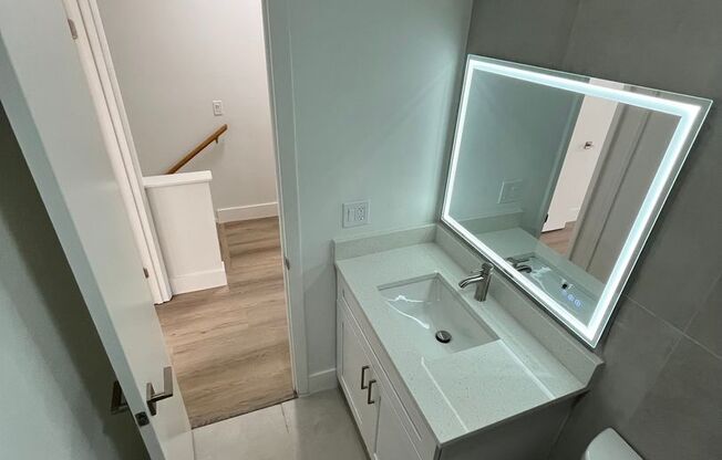 2 beds, 1.5 baths, 1,050 sqft, $1,349, Unit #50