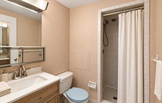 1 bed, 1 bath, 385 sqft, $1,750, Unit 240