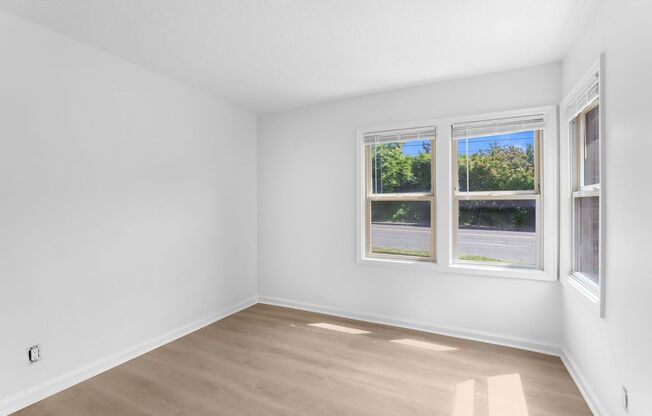 1 bed, 1 bath, 750 sqft, $1,550, Unit 17