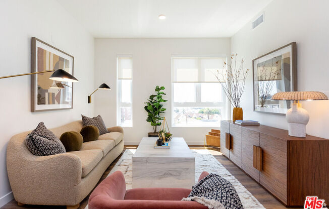 1 bed, 1 bath, 654 sqft, $2,100, Unit 104