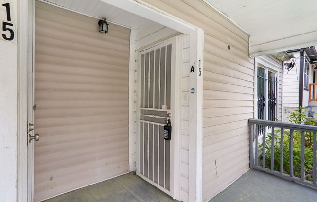 15 Chappell Rd SW