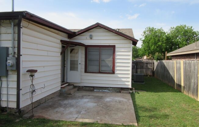 3 beds, 1 bath, $1,195