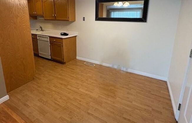 2 Bedroom Condo in Millcreek!