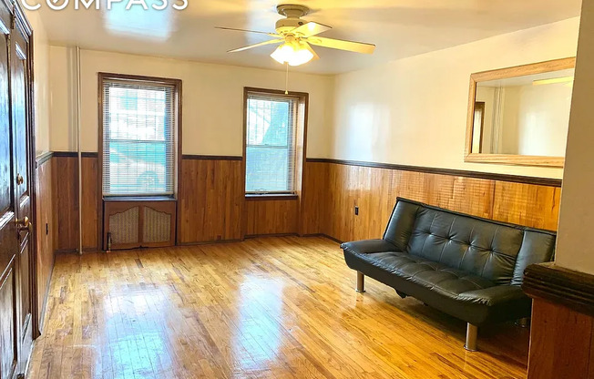 1 bed, 1 bath, 700 sqft, $2,700, Unit G