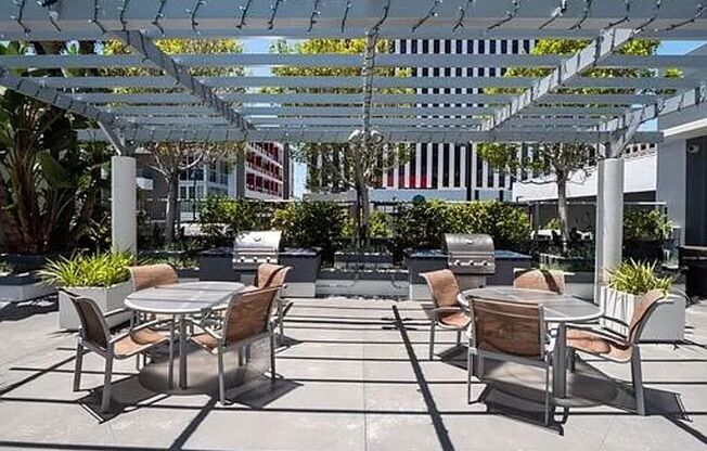 2 beds, 2 baths, $3,950, Unit Unit 1604