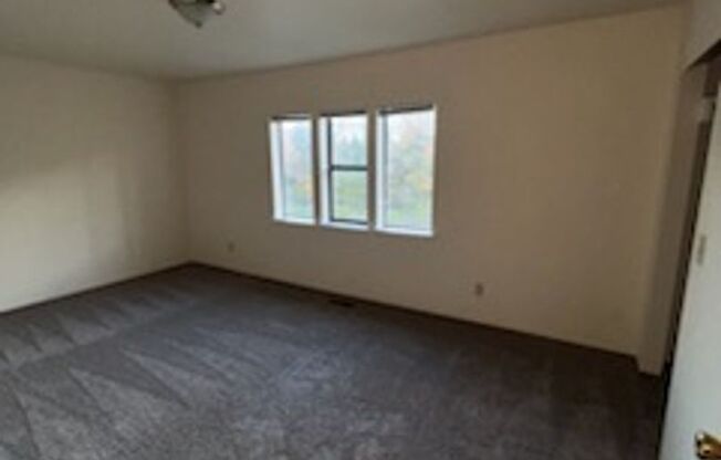 2 beds, 1 bath, 1,144 sqft, $1,795, Unit B