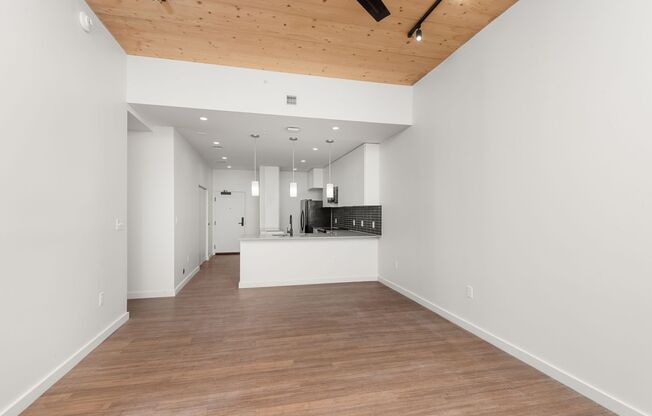 2 beds, 2 baths, 1,021 sqft, $2,122, Unit 302