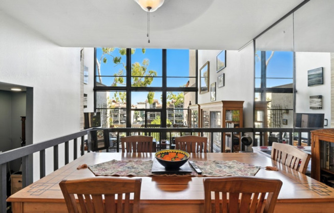 LIMITED-TIME INCENTIVE | Rent Credit Available on 12- or 15-Month Lease Save $1800 to $2100 for lease term