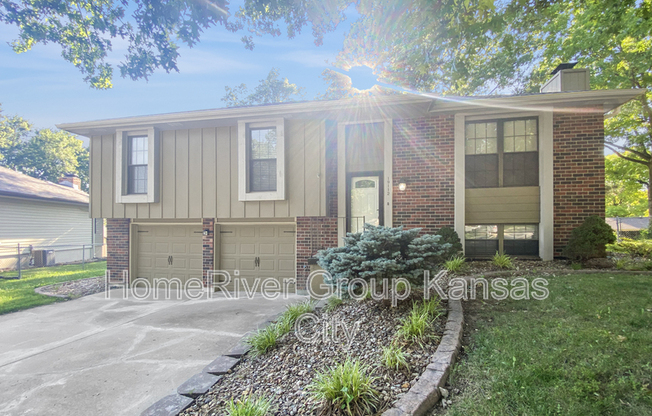 19112 E 14 TERRACE DR