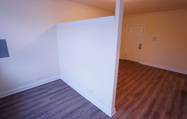 Studio, 1 bath, 427 sqft, $1,695, Unit 207