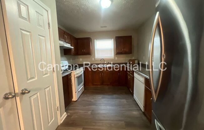 3 beds, 2.5 baths, $1,900