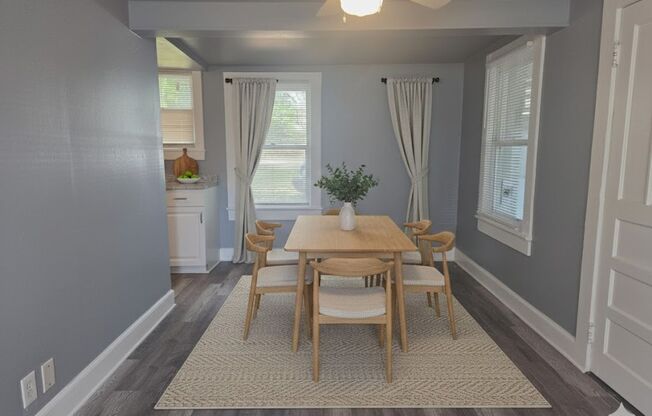 Charming 1 Bedroom - Downstairs  | 1 Bathroom Home in Prime Lakeland Location