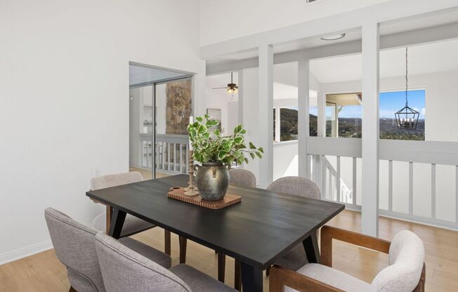 3 Bedroom House with View in Poway