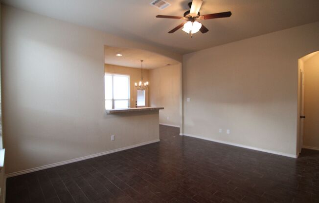 3/2.5/2 Duplex Located Minutes Away from Creekside Shopping Center!  Fenced in Backyard /NBISD