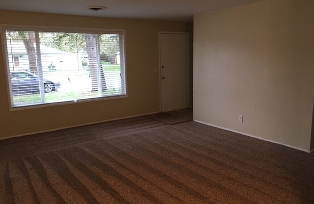 13400 SW Berthold Street ~ COMING SOON! Easy Ranch-Style Living