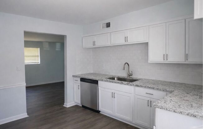 1 bed, 1 bath, $1,295, Unit 3250-17
