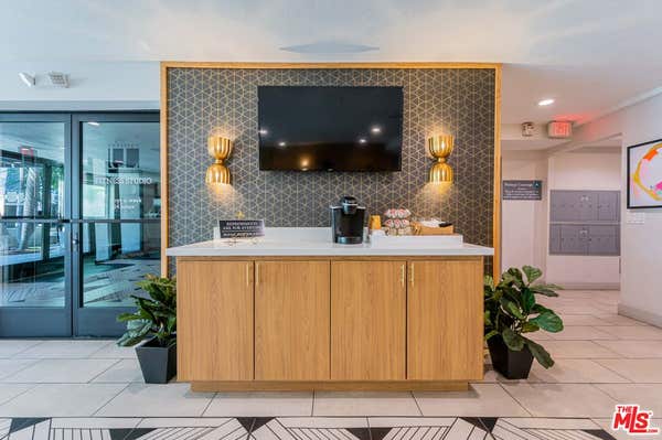 2 beds, 2 baths, 1,165 sqft, $2,800