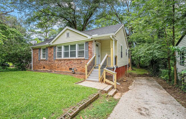 Charming 3BR/2BA Ranch Just off Glenwood Rd!