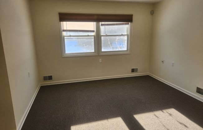 1 bed, 1 bath, 900 sqft, $1,595, Unit 31