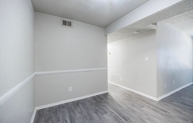 3 beds, 2 baths, 1,017 sqft, $1,395, Unit J129