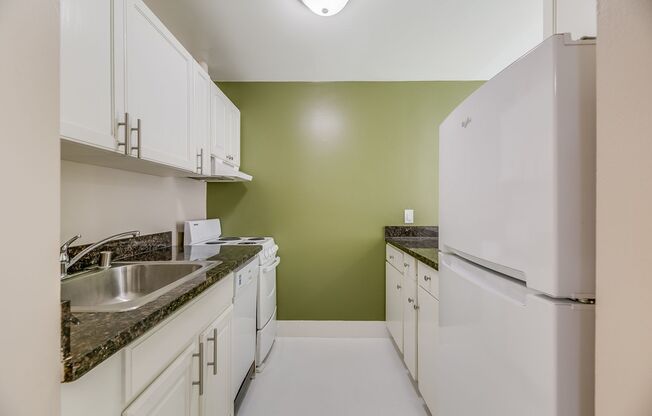 Bright 1bed/1bath in Prime Mt Baker Location!