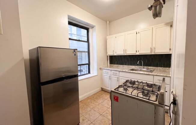 414 W 121 ST