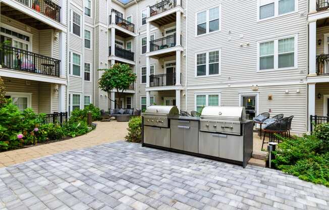 our apartments offer a patio at Metro 303, Hempstead, NY