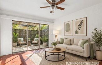 1924 N LAS PALMAS AVE