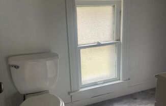 2 beds, 1 bath, 726 sqft, $799, Unit Unit #2 RENT SPECIAL. $250 GIFT CARD IF MOVED IN BY 3/31/25