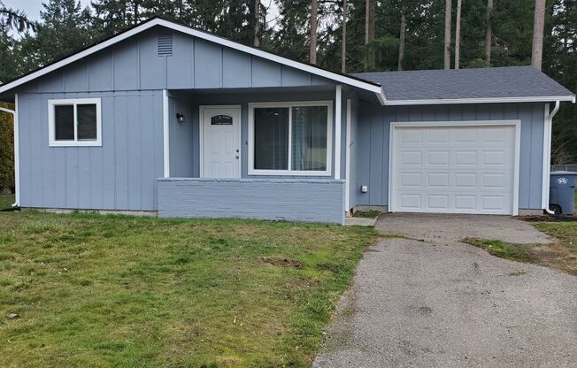 JUST REMODELED!! EVERYTHING BRAND NEW INSIDE THIS 3 BEDROOM, 1 BATH!!