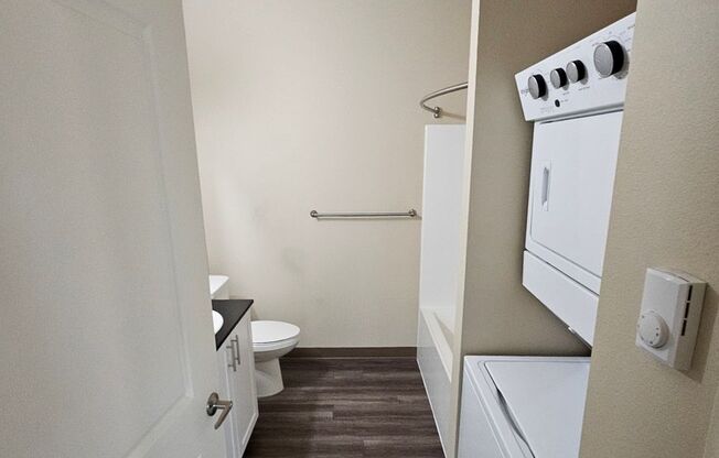 1 bed, 1 bath, 707 sqft, $1,550, Unit 404