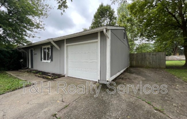 5623 DRY DEN DR