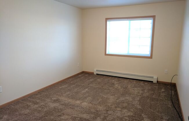 2 beds, 2 baths, 894 sqft, $1,195, Unit 615-305